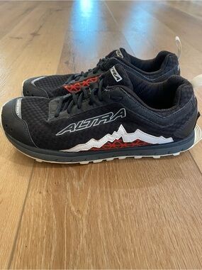 Altra Shoes Men’s 10 Black Lone Peak 2.0 Trail Running Wide Toe Box Hiking